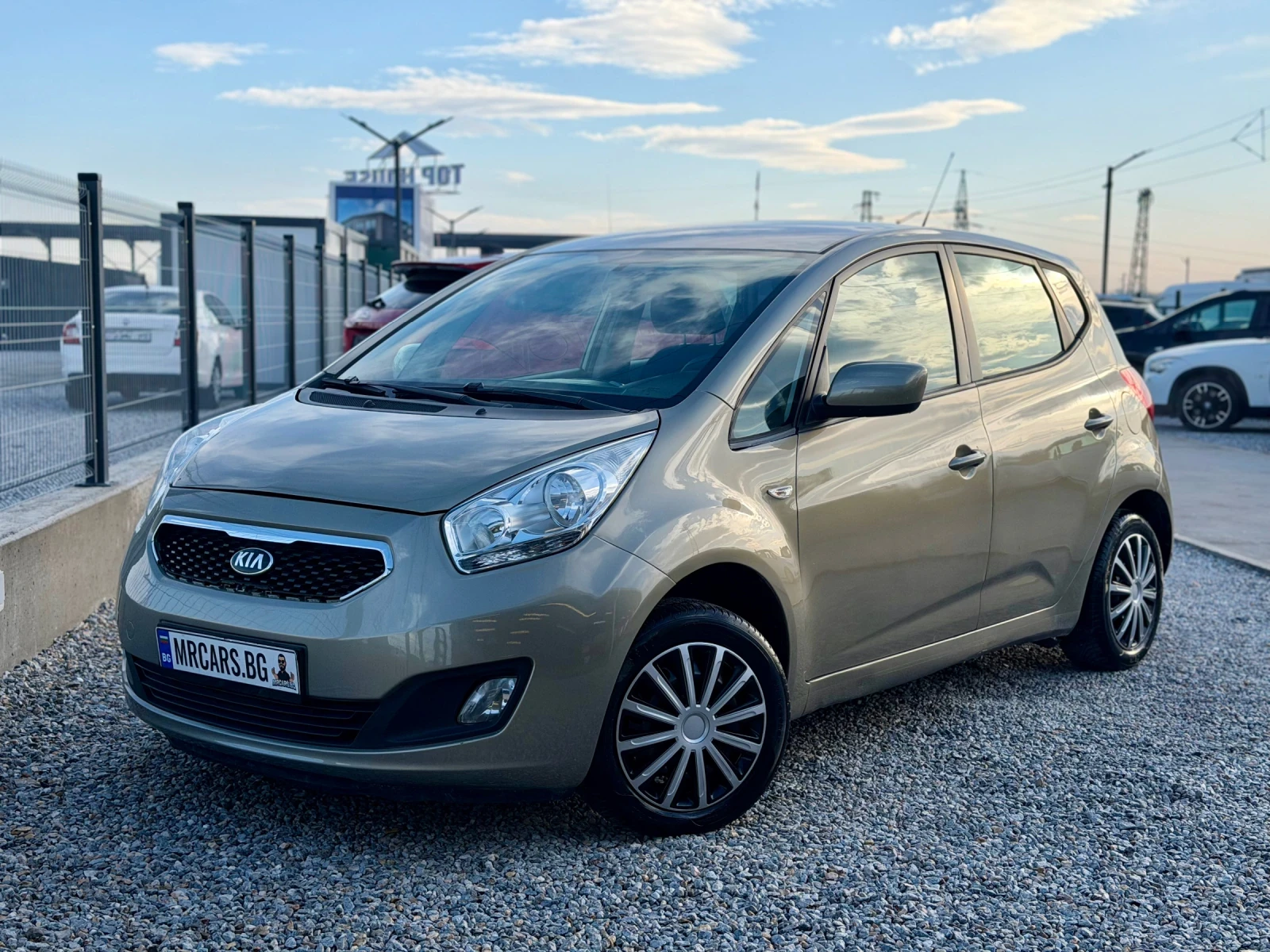 Kia Venga / БЕНЗИН / ГАЗ / ОБСЛУЖЕНА, снимка 1