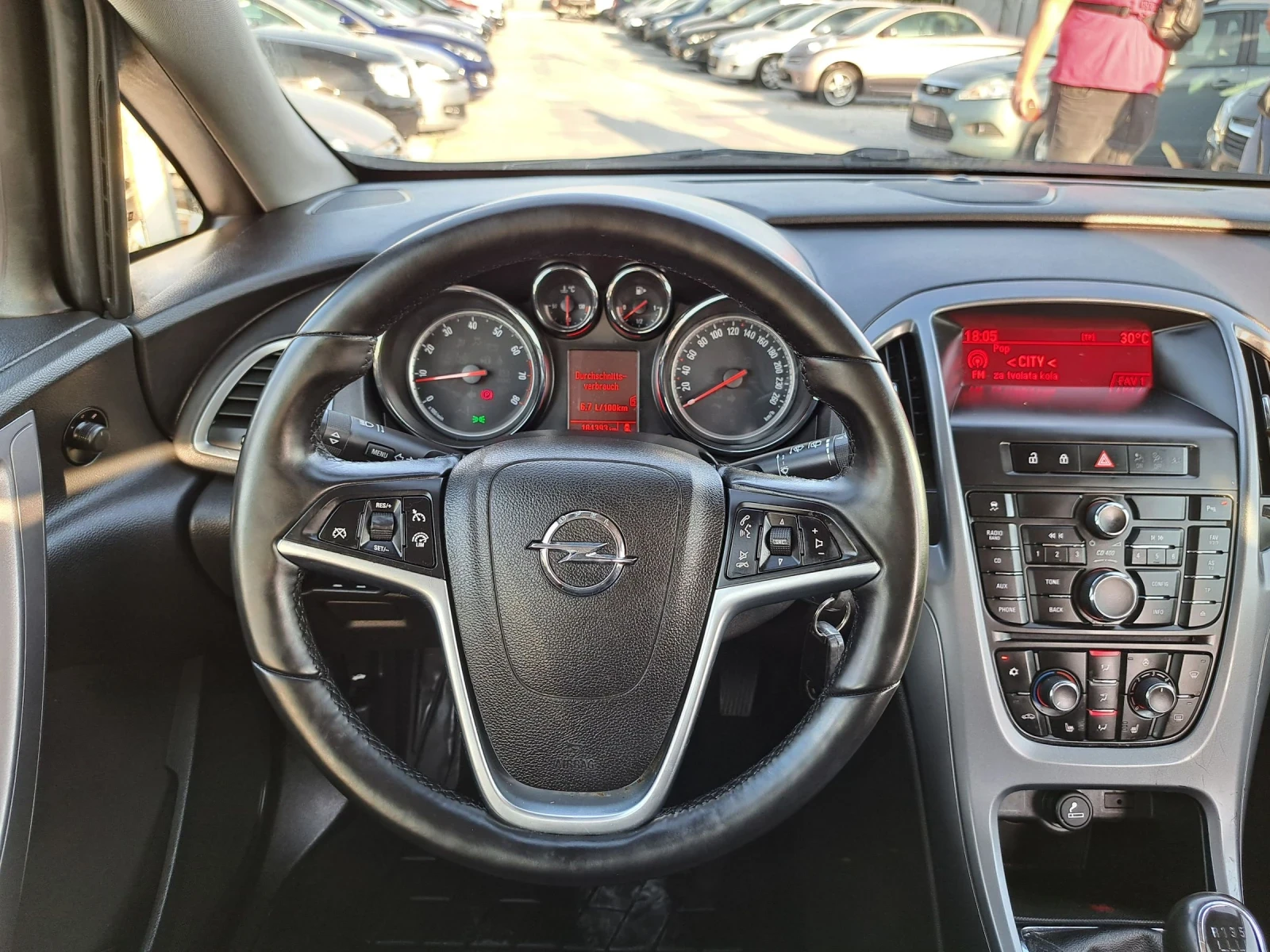 Opel Astra 1.4i/ПОДГРЕВ/ПАРКТР/CRUIZE - изображение 10