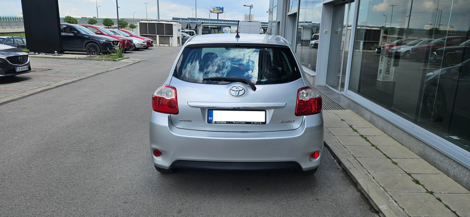 Toyota Auris  - изображение 4