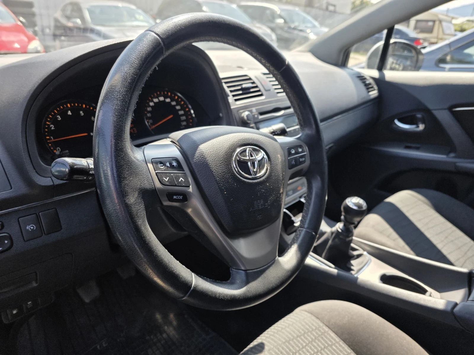Toyota Avensis T27 1.8 VVTI - изображение 10