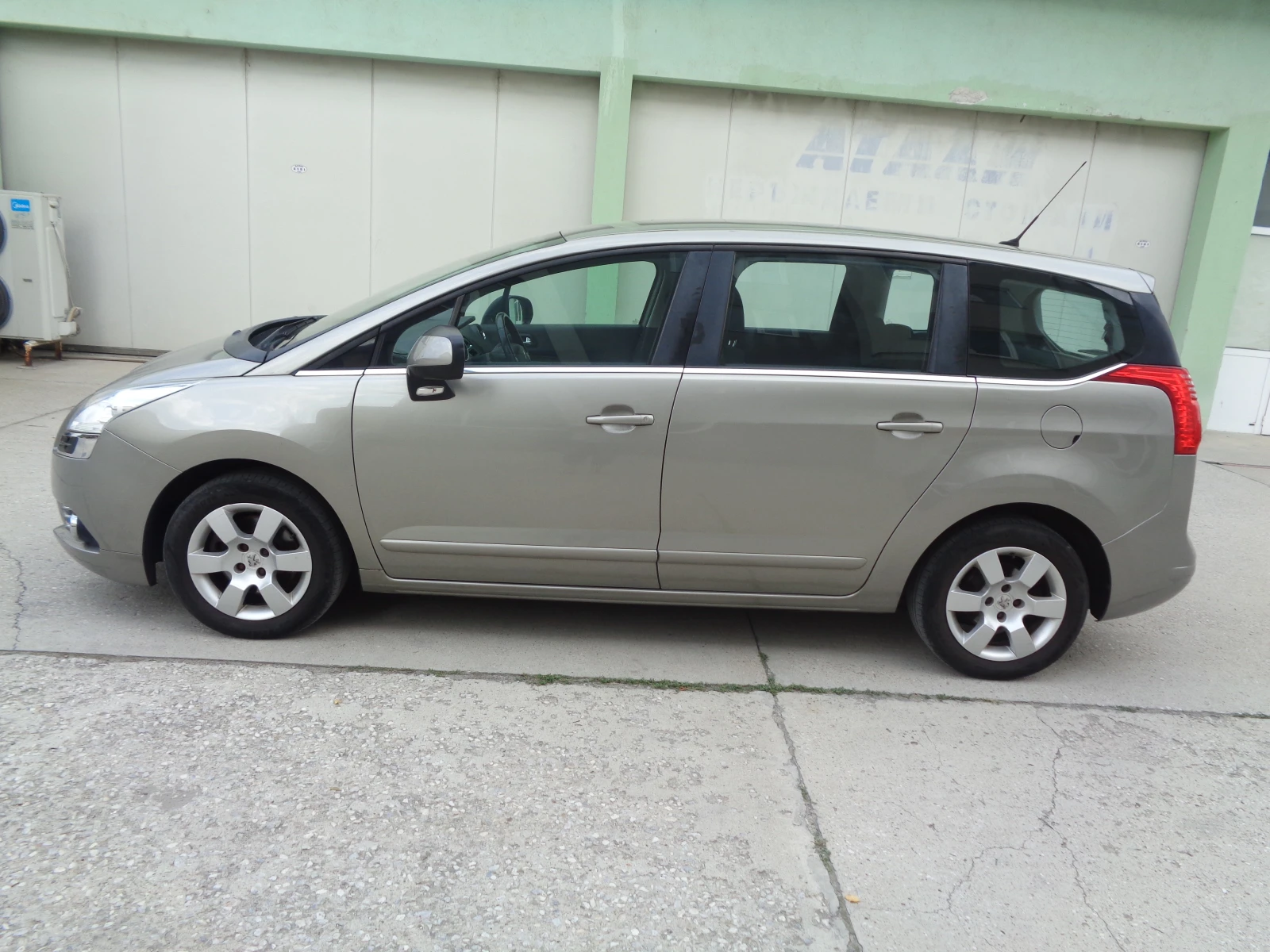 Peugeot 5008 2.0HDI-150-7mesta-CH-LIZING - изображение 7