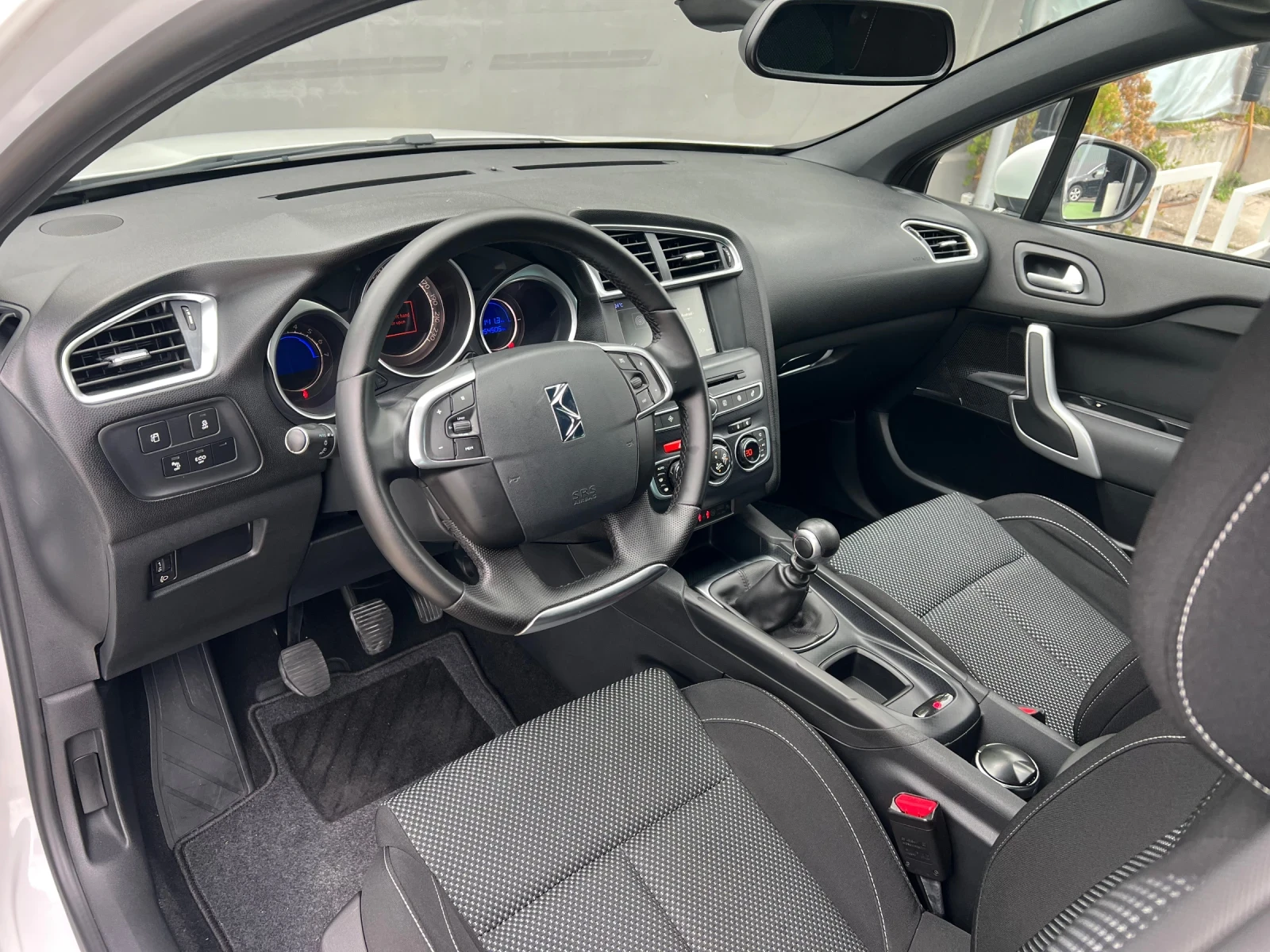 Citroen DS4 1.6HDI Facelift Led - изображение 7