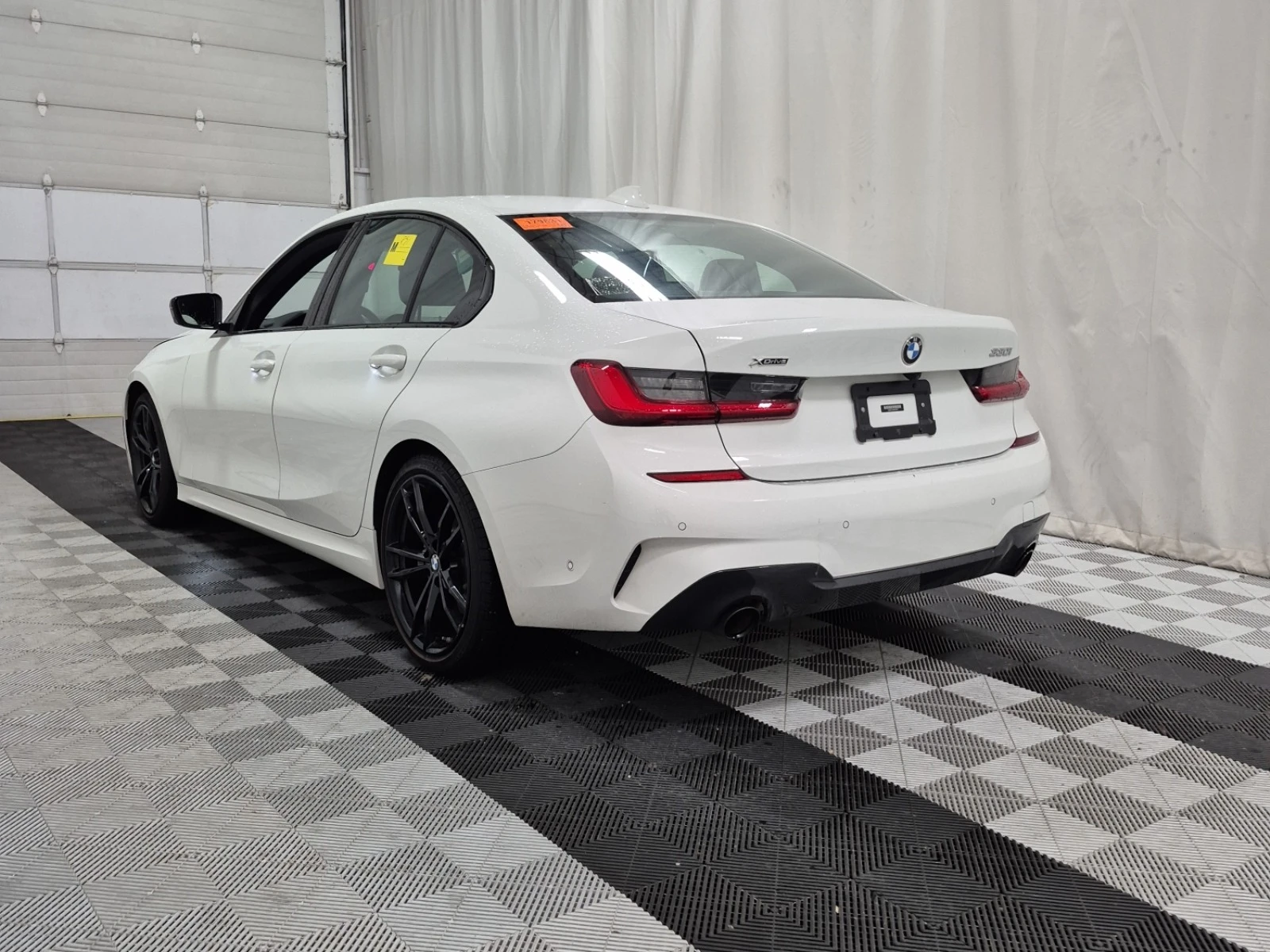 BMW 330 XDRIVE * * CARFAX * * АВТО КРЕДИТ * *  - изображение 4