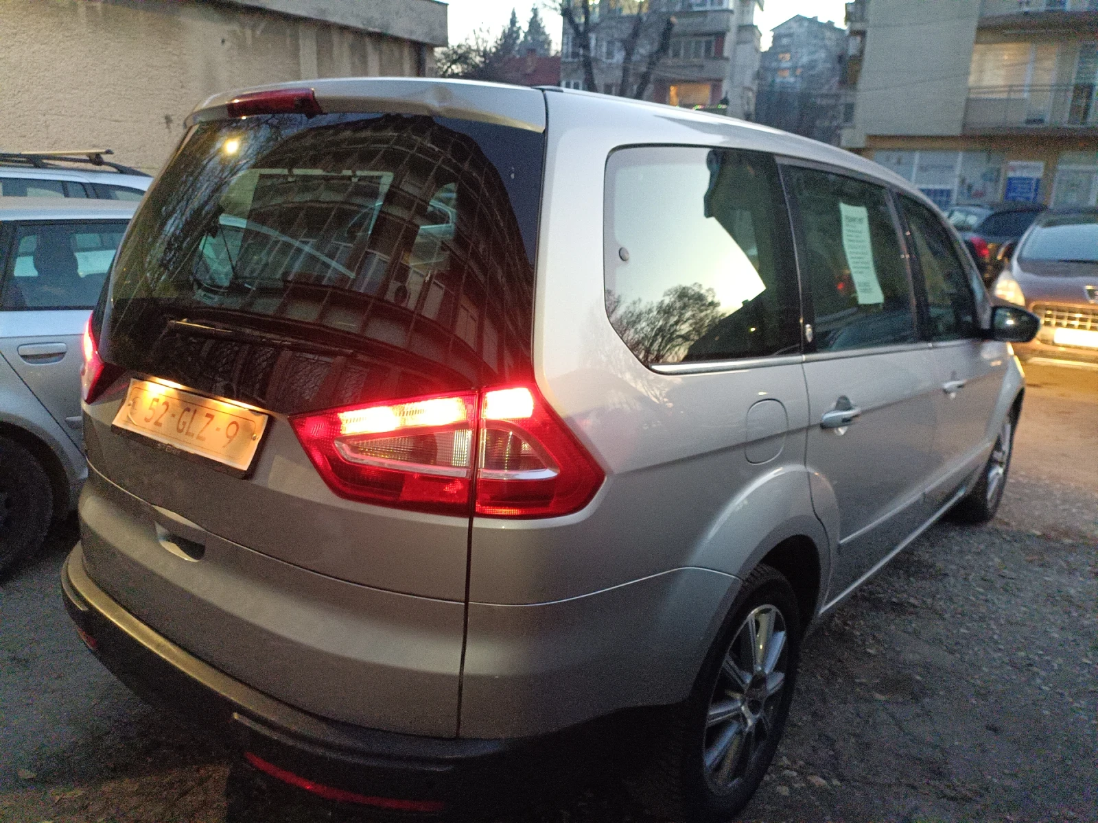 Ford Galaxy 2.3 I СТРАХОТЕН!!!, снимка 5 - Автомобили и джипове - 53304572