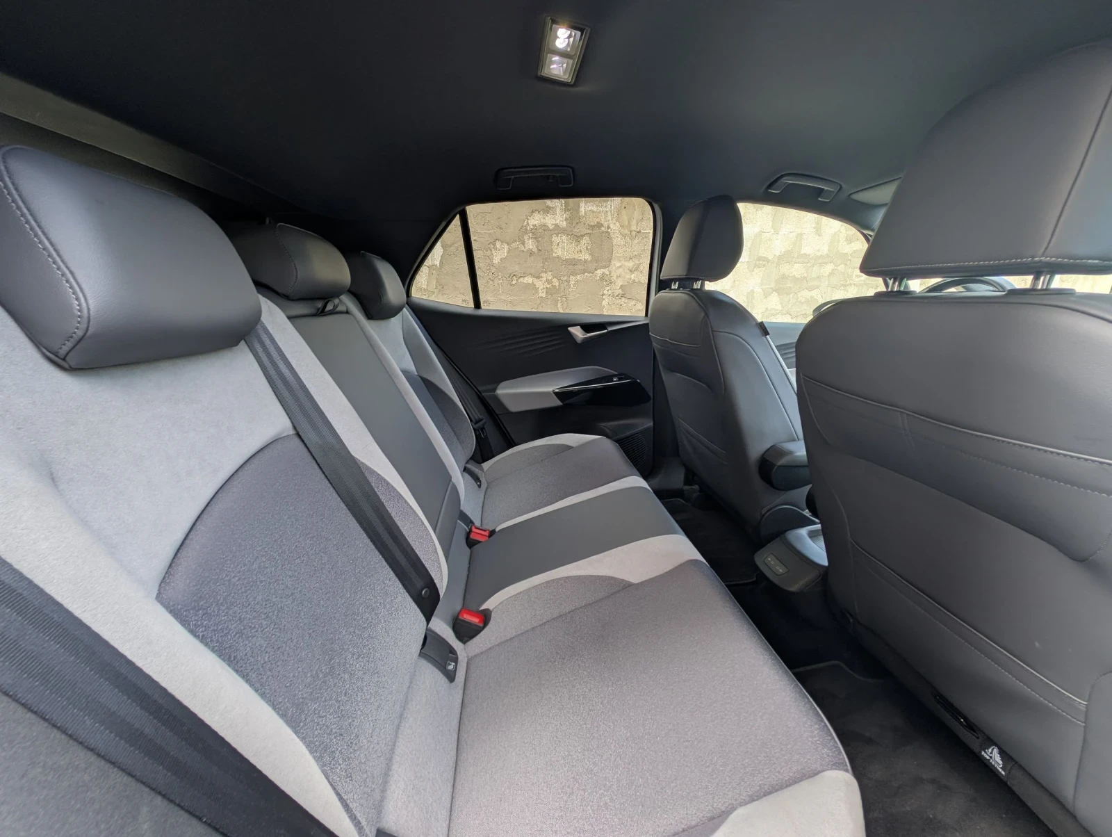 VW ID.3 1st Plus* 58kWh* Matrix* Дистроник* Подгрев, снимка 11 - Автомобили и джипове - 53868741