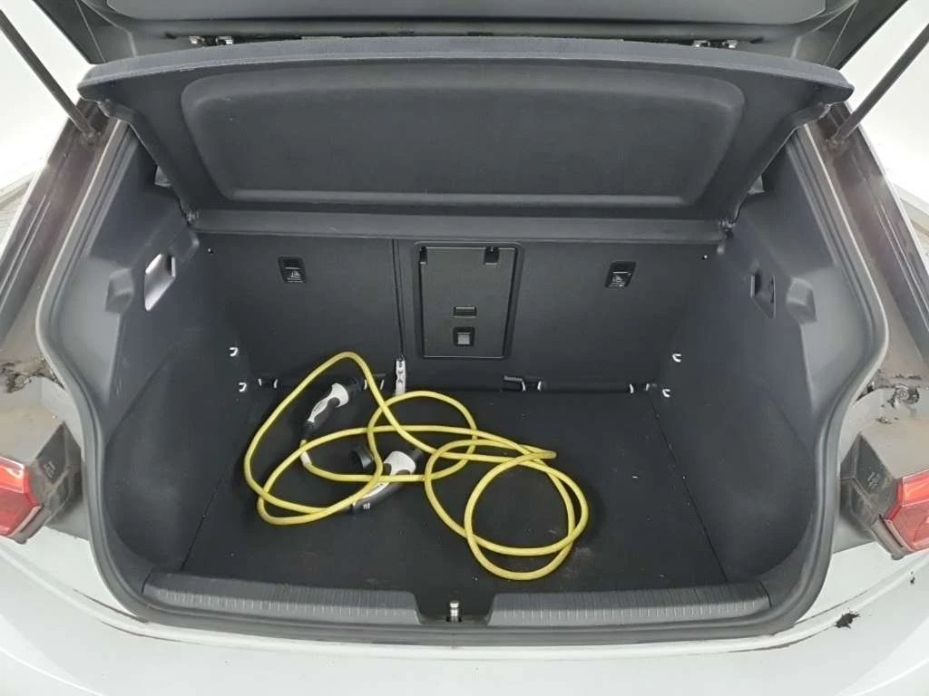 VW ID.3 1st Plus* 58kWh* Matrix* Дистроник* Подгрев, снимка 7 - Автомобили и джипове - 53868741