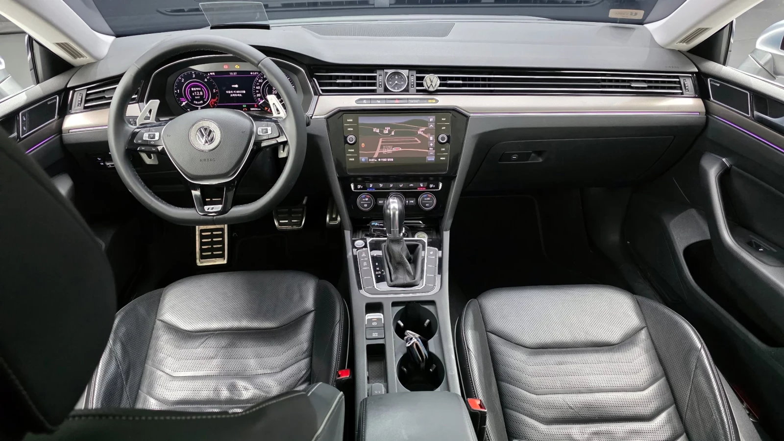 VW Arteon * Dynaudio * 360 * Обдухване * HEAD UP, снимка 16 - Автомобили и джипове - 54366625