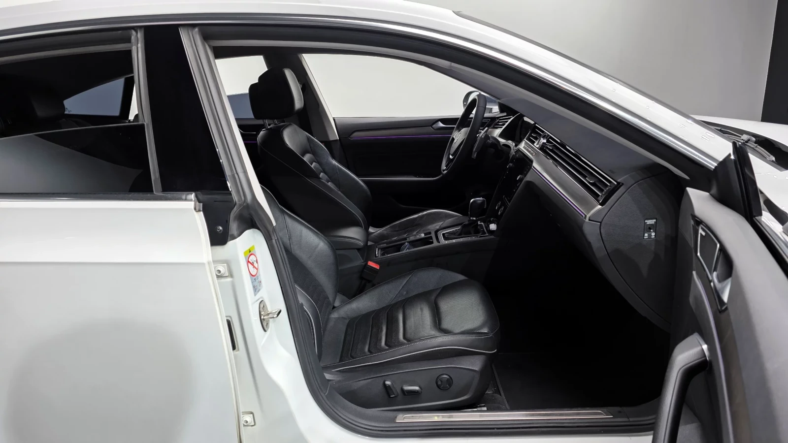 VW Arteon * Dynaudio * 360 * Обдухване * HEAD UP, снимка 15 - Автомобили и джипове - 54366625