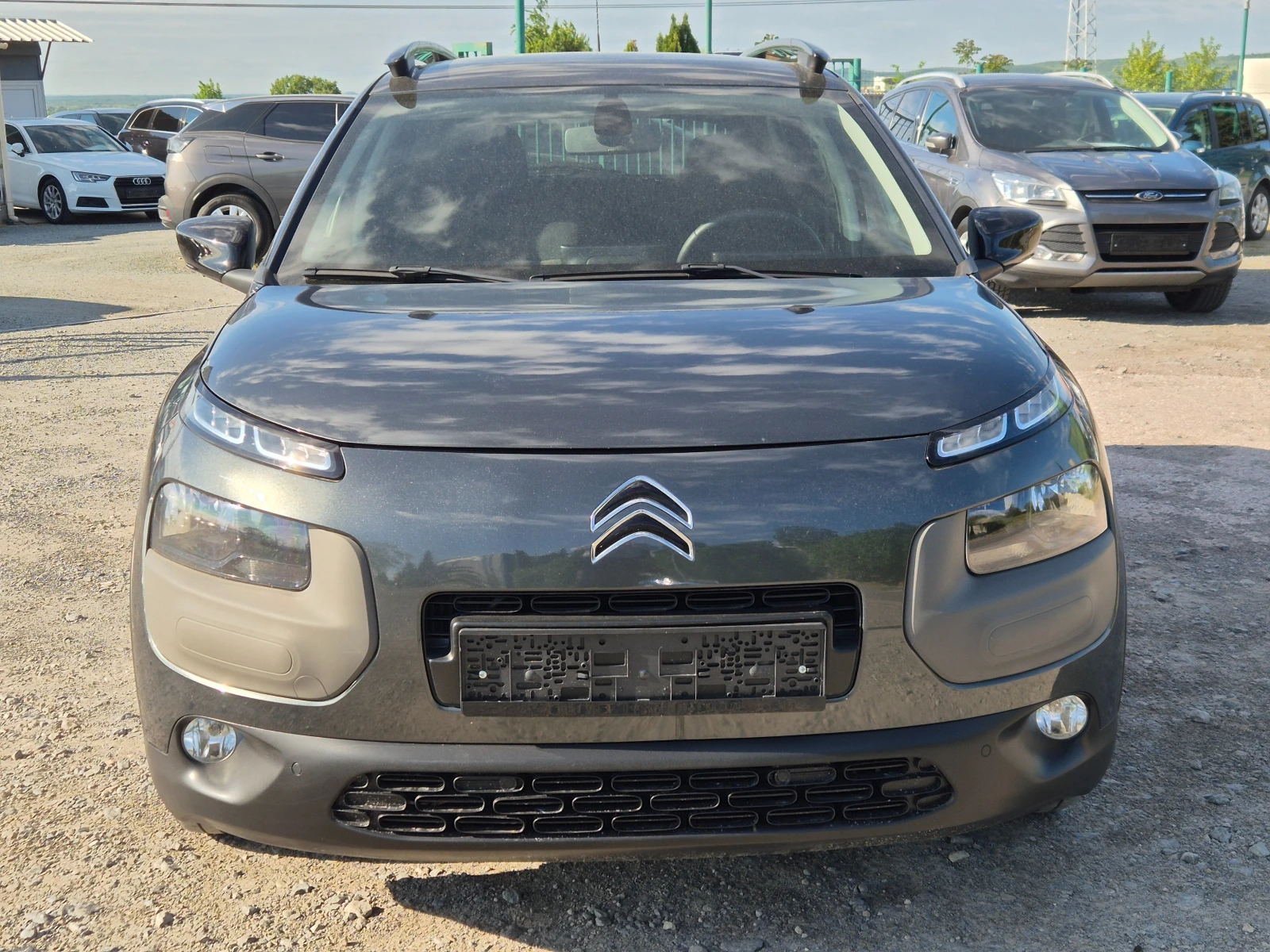 Citroen C4 Cactus 1.6HDI Автомат, снимка 8 - Автомобили и джипове - 54526218