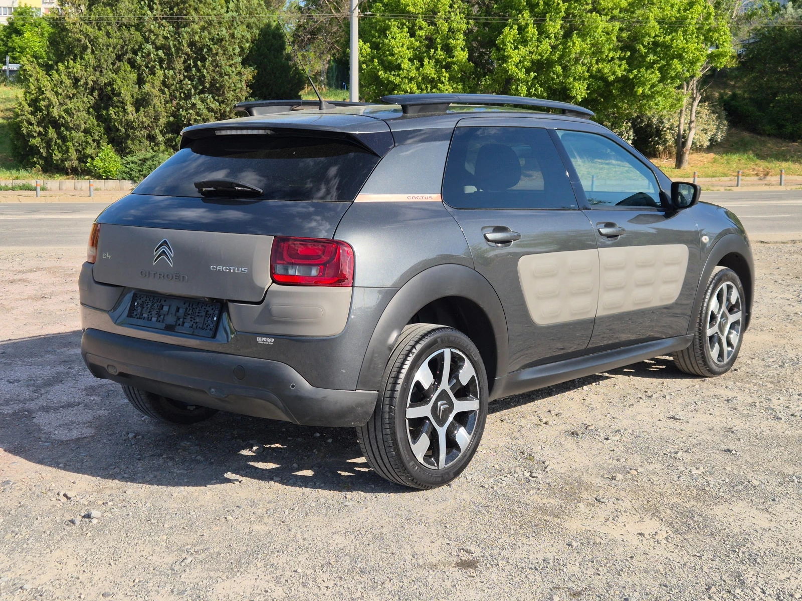 Citroen C4 Cactus 1.6HDI Автомат, снимка 5 - Автомобили и джипове - 54526218