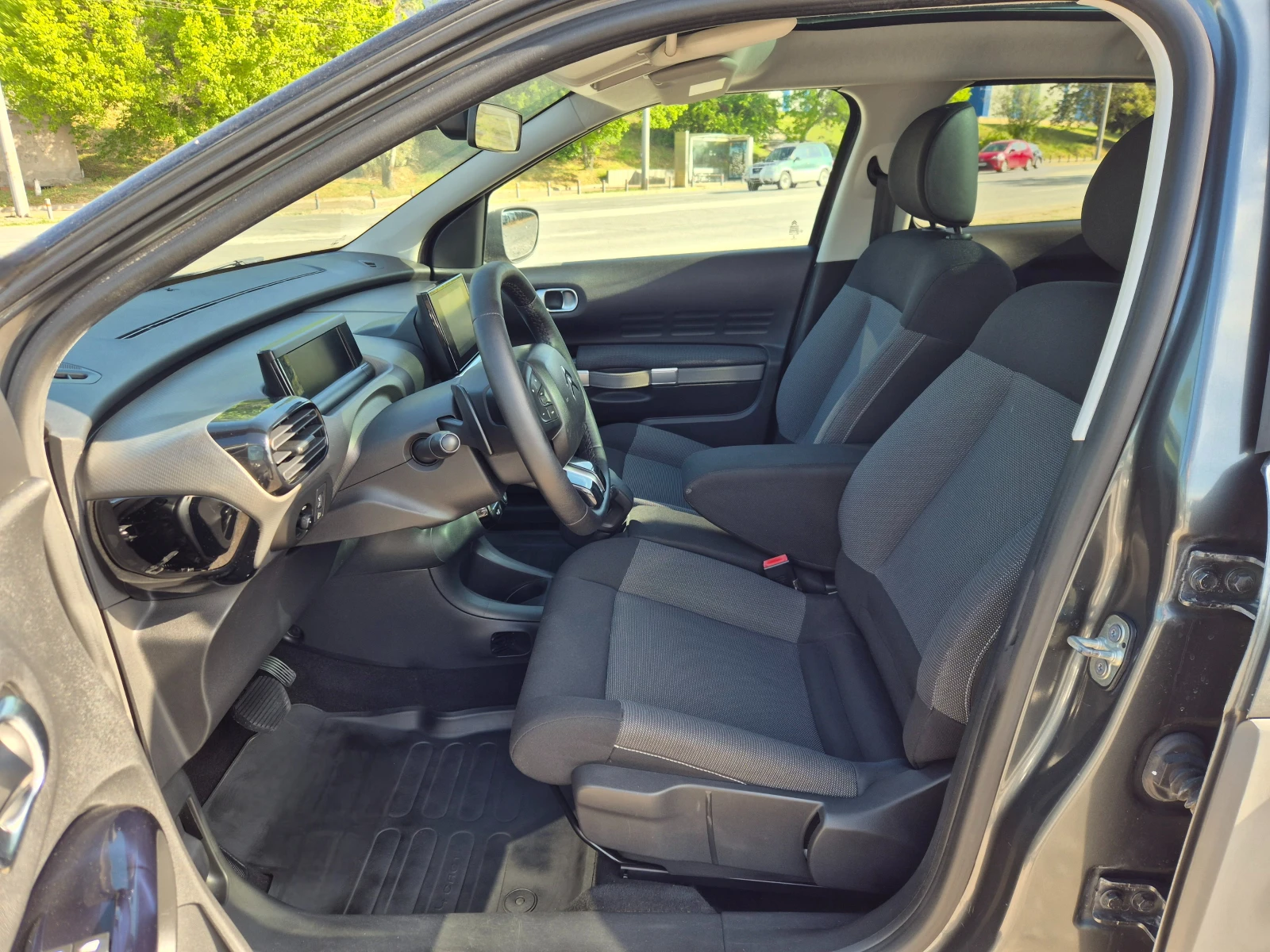 Citroen C4 Cactus 1.6HDI Автомат, снимка 12 - Автомобили и джипове - 54526218