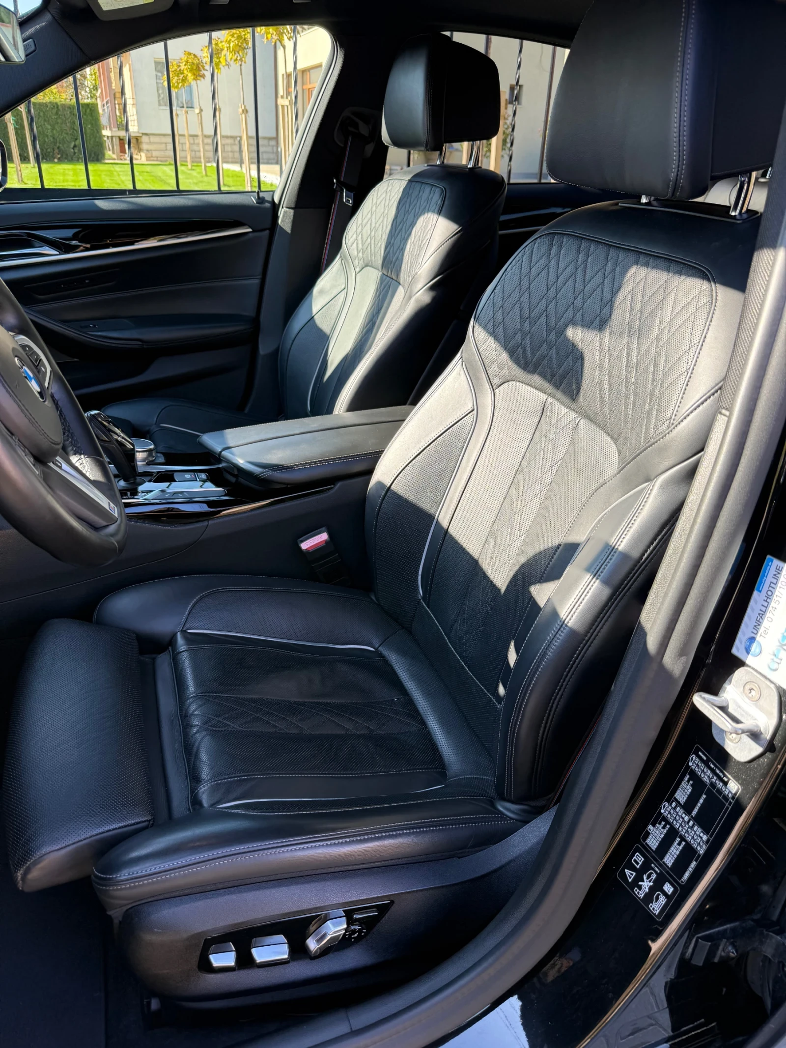 BMW 530 xDrive, снимка 15 - Автомобили и джипове - 54595515