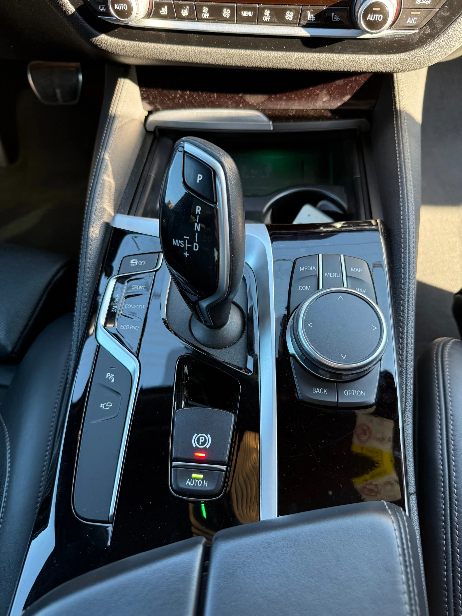 BMW 530 xDrive, снимка 11 - Автомобили и джипове - 54595515