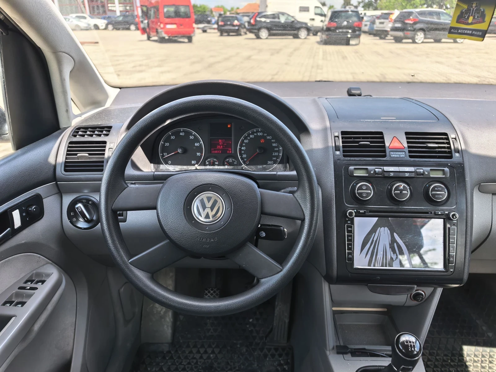 VW Touran 1.6��� 116�� 6 ��������  | Mobile.bg � ����������� 12