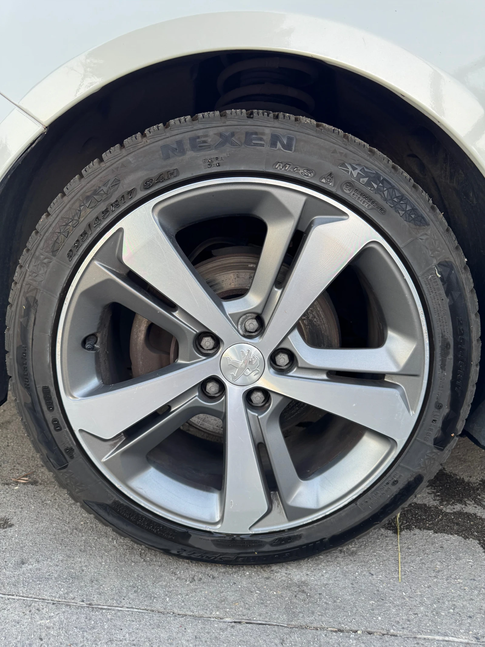 Peugeot 308 GT line с всички екстри за модела, снимка 15 - Автомобили и джипове - 54879129