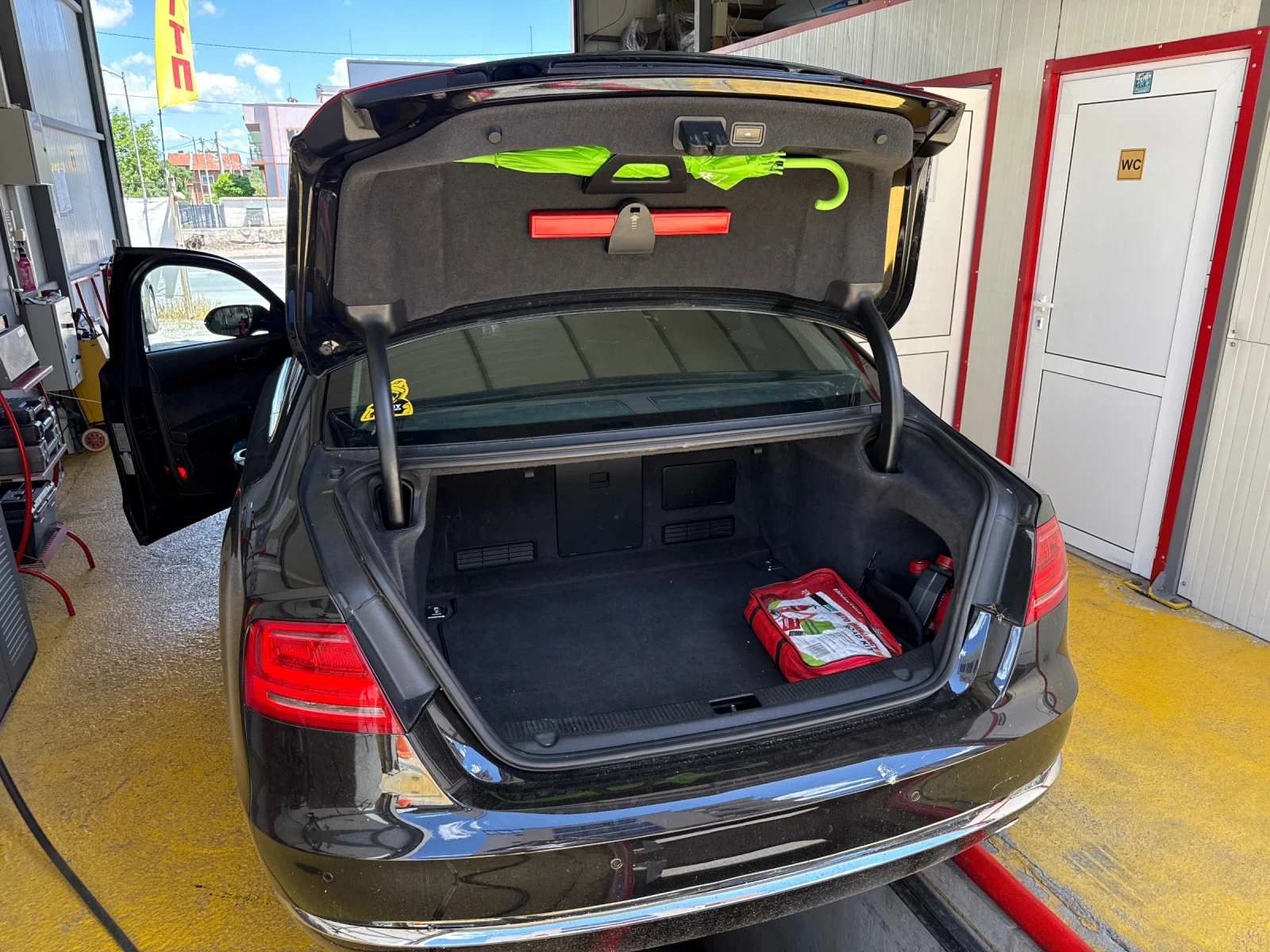 Audi A8, снимка 11 - Автомобили и джипове - 54900481