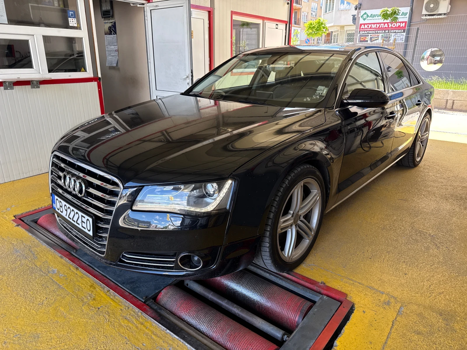 Audi A8, снимка 2 - Автомобили и джипове - 54900481