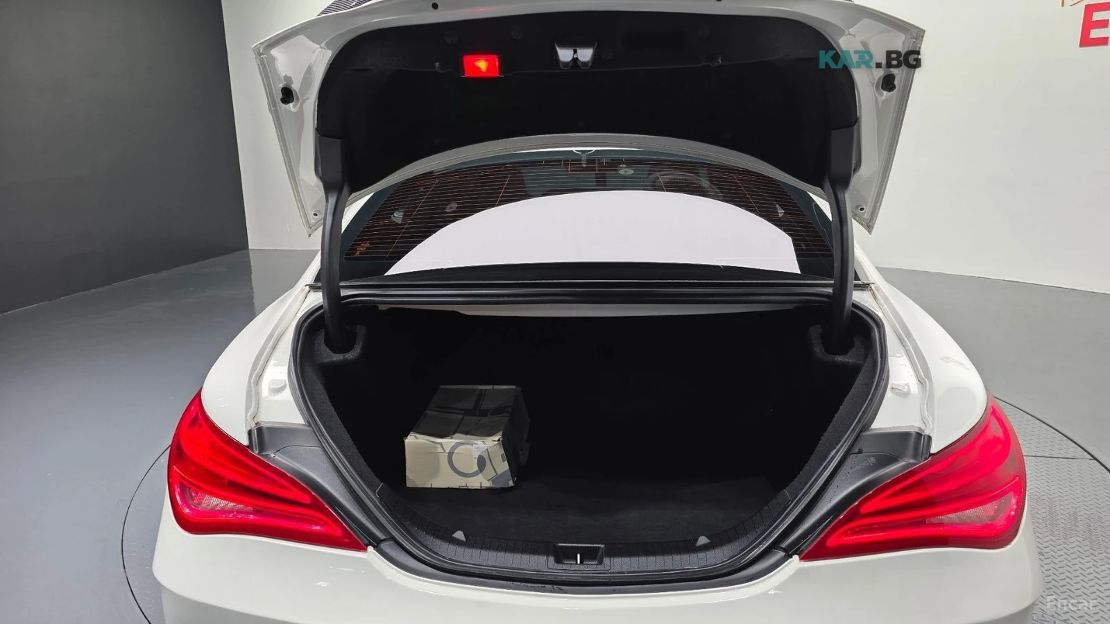 Mercedes-Benz CLA 45 AMG 4MATIC* AMBIENT* ПОДГРЕВ* КАМЕРА* SUNROOF* , снимка 15 - Автомобили и джипове - 54916217