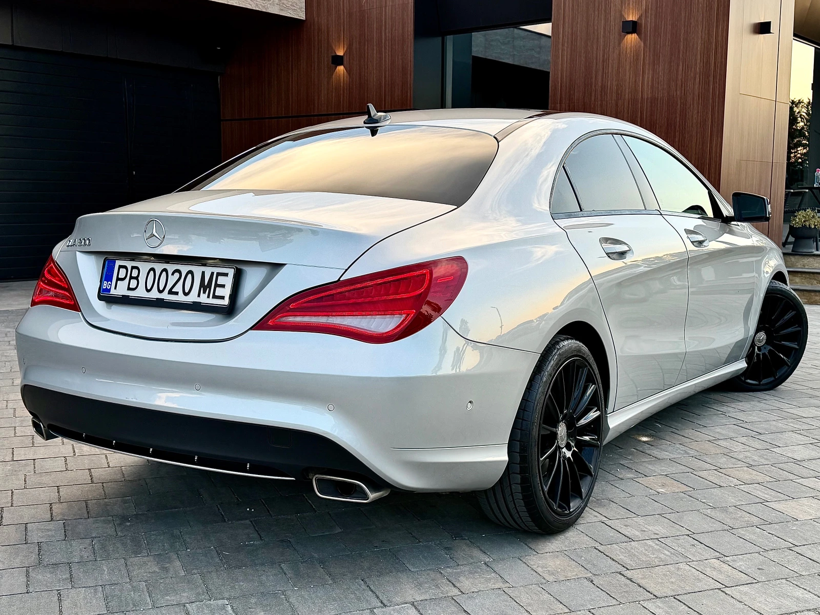 Mercedes-Benz CLA 200 #PANORAMA#PODGREV#MULTIMED#, снимка 2 - Автомобили и джипове - 55095618