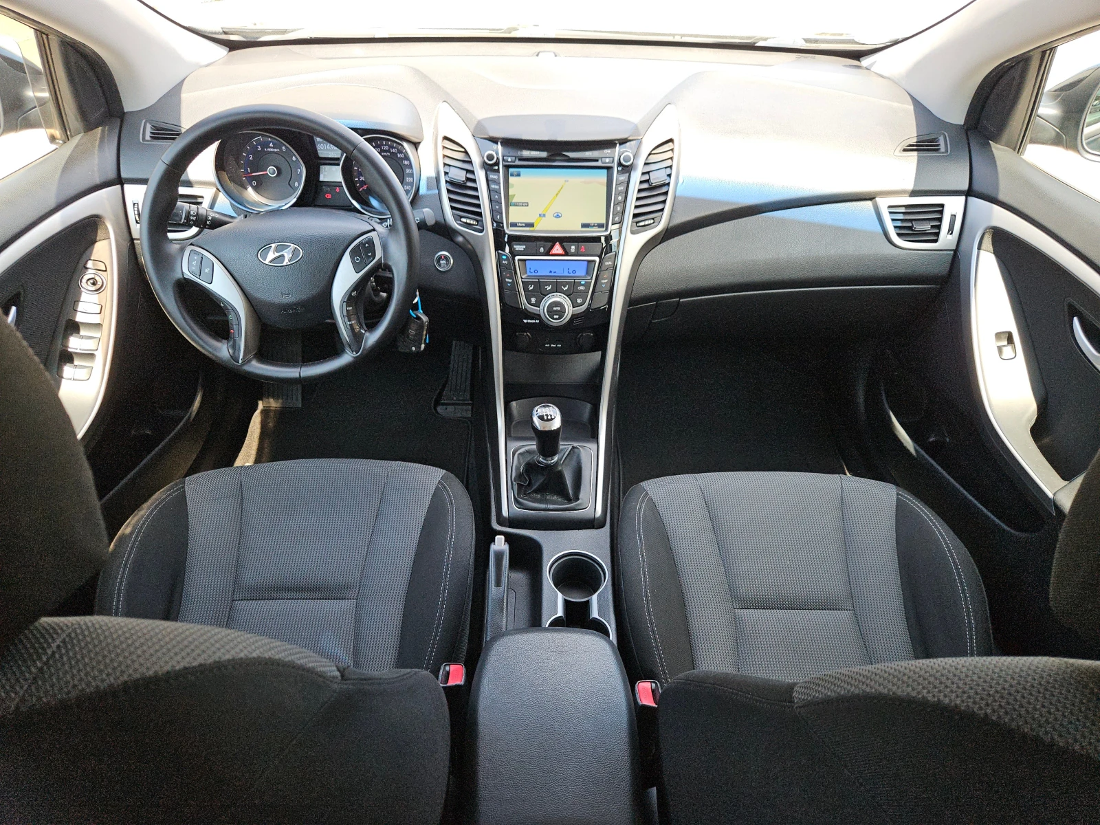 Hyundai I30 1.4I/GPL/100k.c/6ск/LED/КАМЕРА/NAVI/БЛУТУТ/EURO 5B, снимка 10 - Автомобили и джипове - 55444576