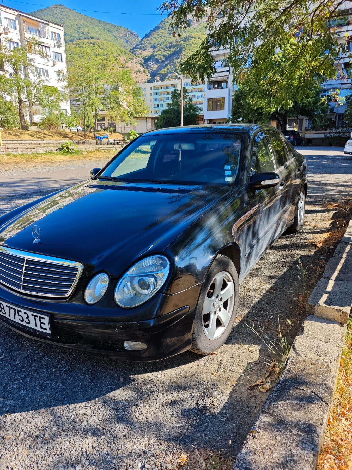 Mercedes-Benz E 270 2.7, снимка 3 - Автомобили и джипове - 55734285