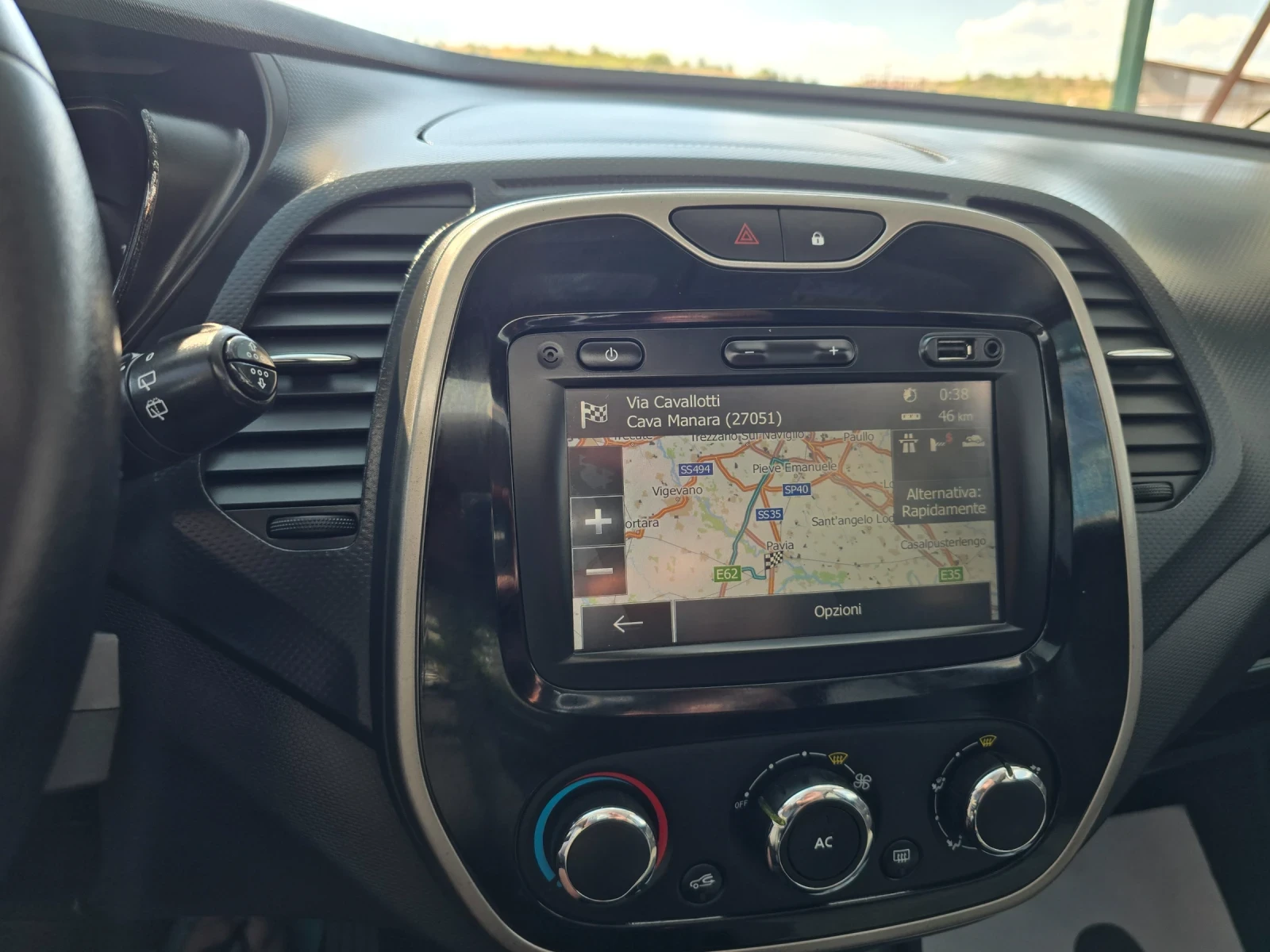 Renault Captur 1.5DCi-Navi= Led, снимка 7 - Автомобили и джипове - 55941325