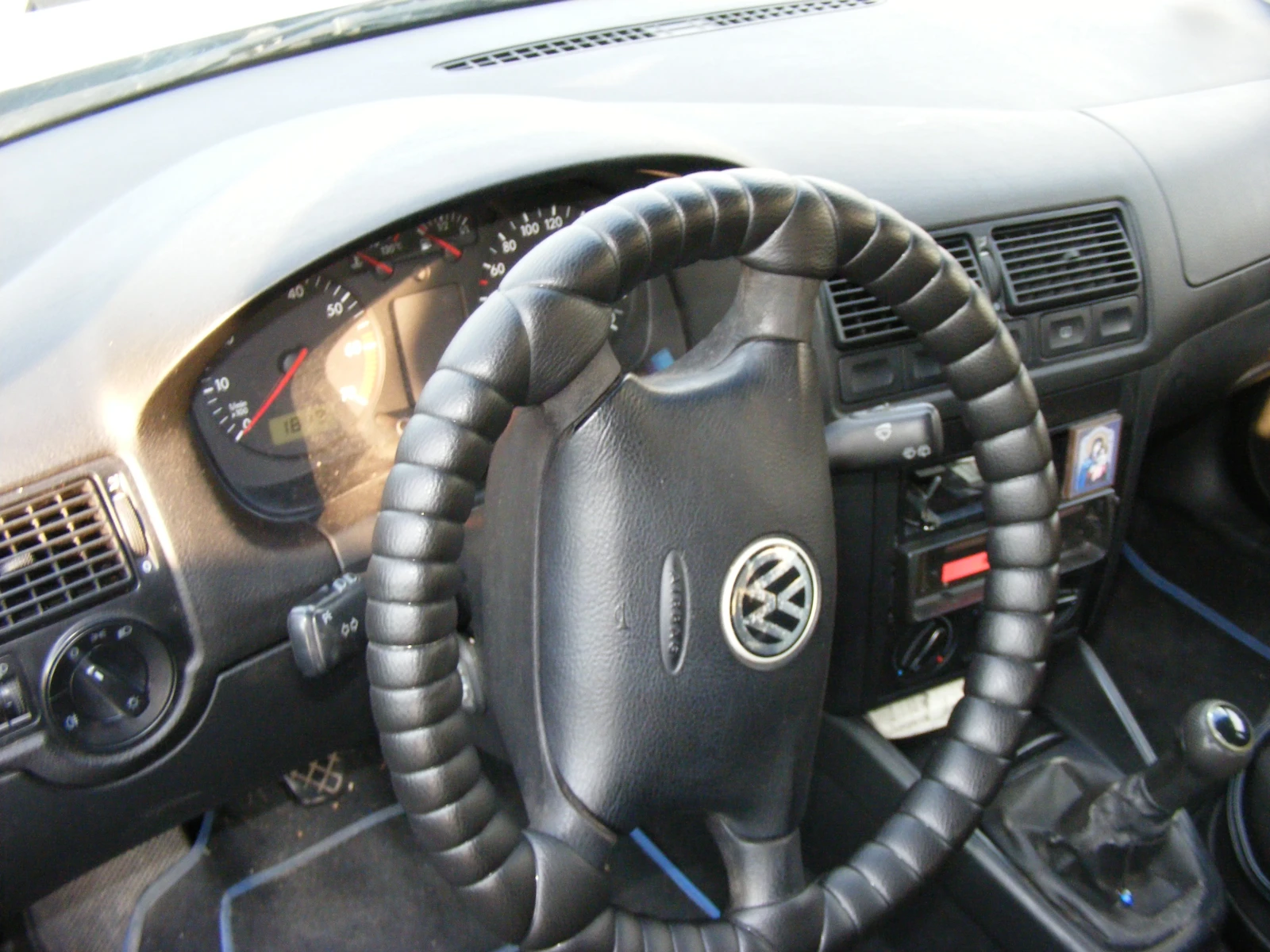 VW Golf 4, снимка 4 - Автомобили и джипове - 56025115
