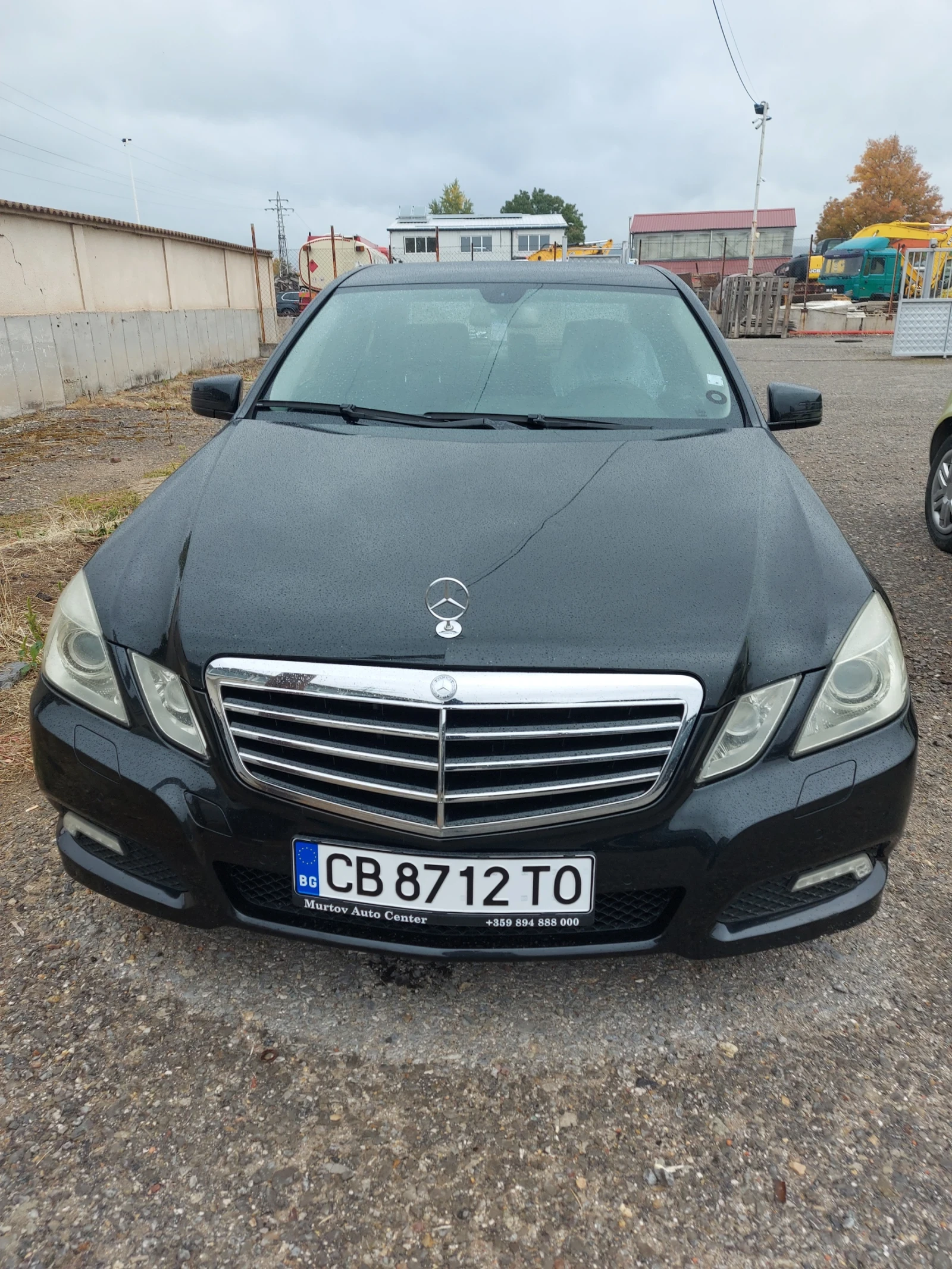 Mercedes-Benz E 220, снимка 5 - Автомобили и джипове - 56560434
