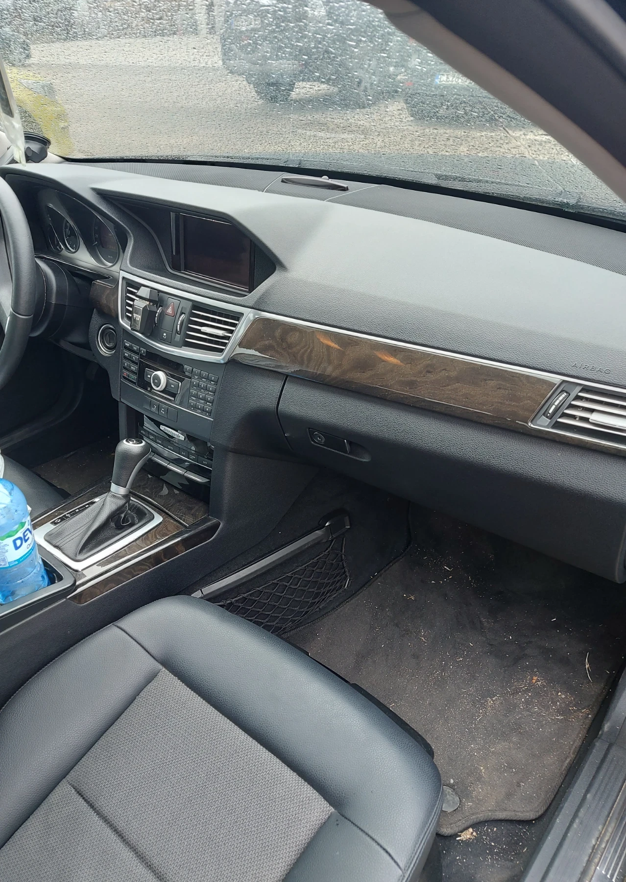 Mercedes-Benz E 220, снимка 4 - Автомобили и джипове - 56560434