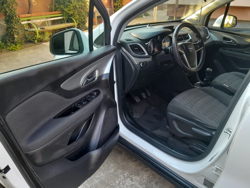 Opel Mokka 1.7, снимка 16 - Автомобили и джипове - 52573220