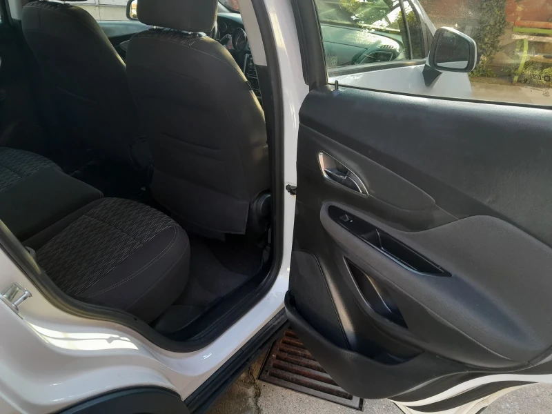 Opel Mokka 1.7, снимка 10 - Автомобили и джипове - 52573220