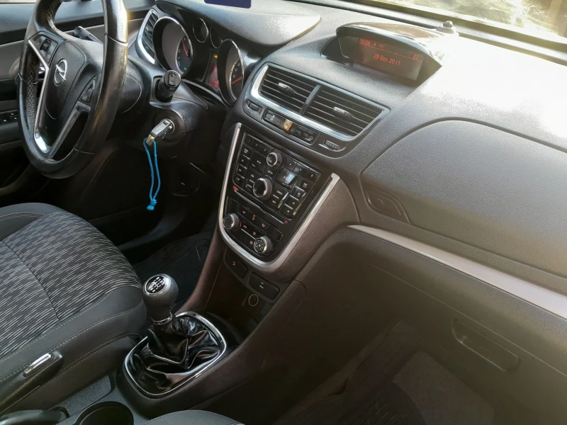 Opel Mokka 1.7, снимка 12 - Автомобили и джипове - 52573220