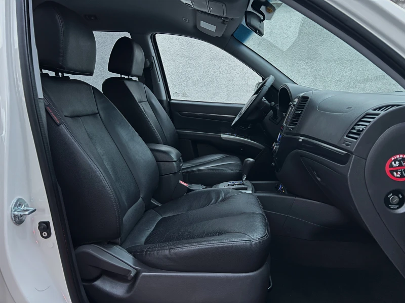 Hyundai Santa fe 2.2CRDi 4x4 Style ПРОЧЕТИ ОПИСАНИЕТО, снимка 10 - Автомобили и джипове - 52506039