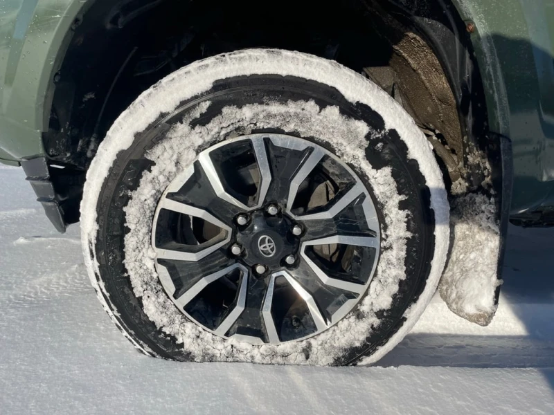 Toyota Tacoma * 4x4 Double Cab Auto * CARFAX * БЕЗ ПЪРВОНАЧАЛНА , снимка 7 - Автомобили и джипове - 52852109