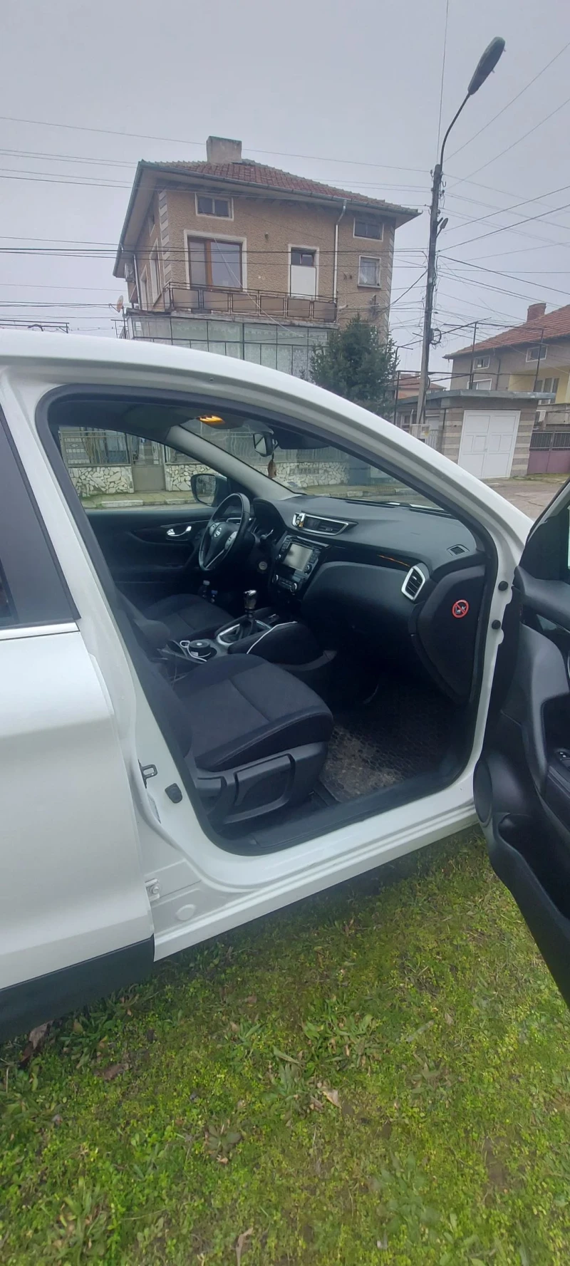 Nissan Qashqai, снимка 3 - Автомобили и джипове - 53234375
