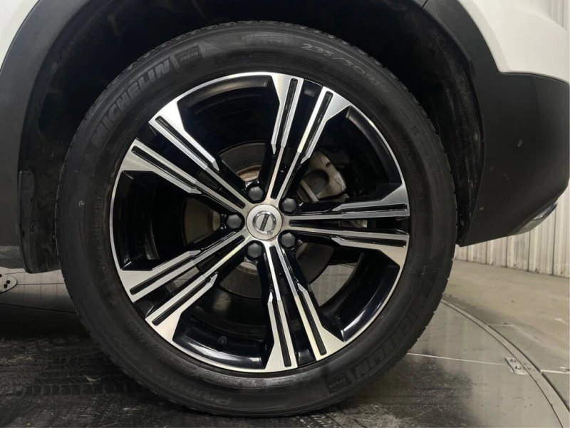 Volvo XC40 T5 INSCRIPTION* MEMORY* ПАНОРАМА* КАМЕРА* ПОДГРЕВ, снимка 8 - Автомобили и джипове - 53454016