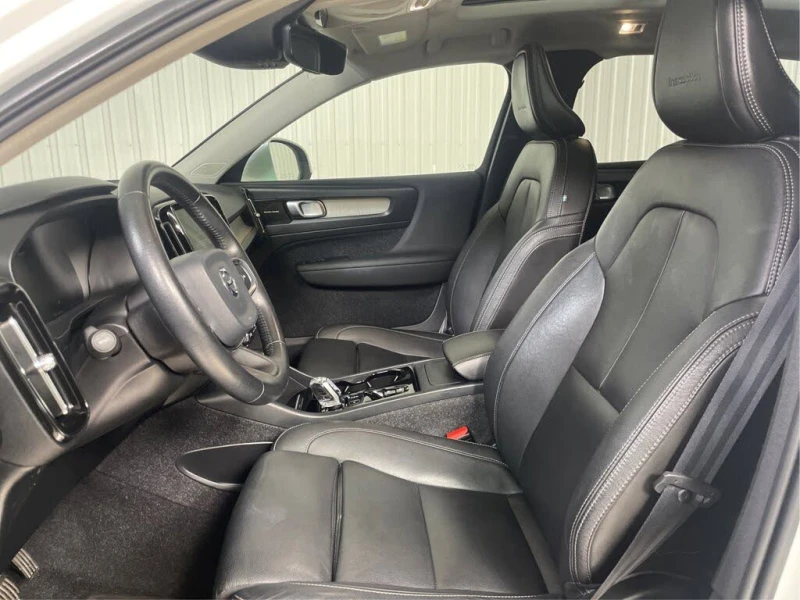 Volvo XC40 T5 INSCRIPTION* MEMORY* ПАНОРАМА* КАМЕРА* ПОДГРЕВ, снимка 9 - Автомобили и джипове - 53454016