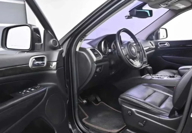 Jeep Grand cherokee 3.6 AWD - изображение 10