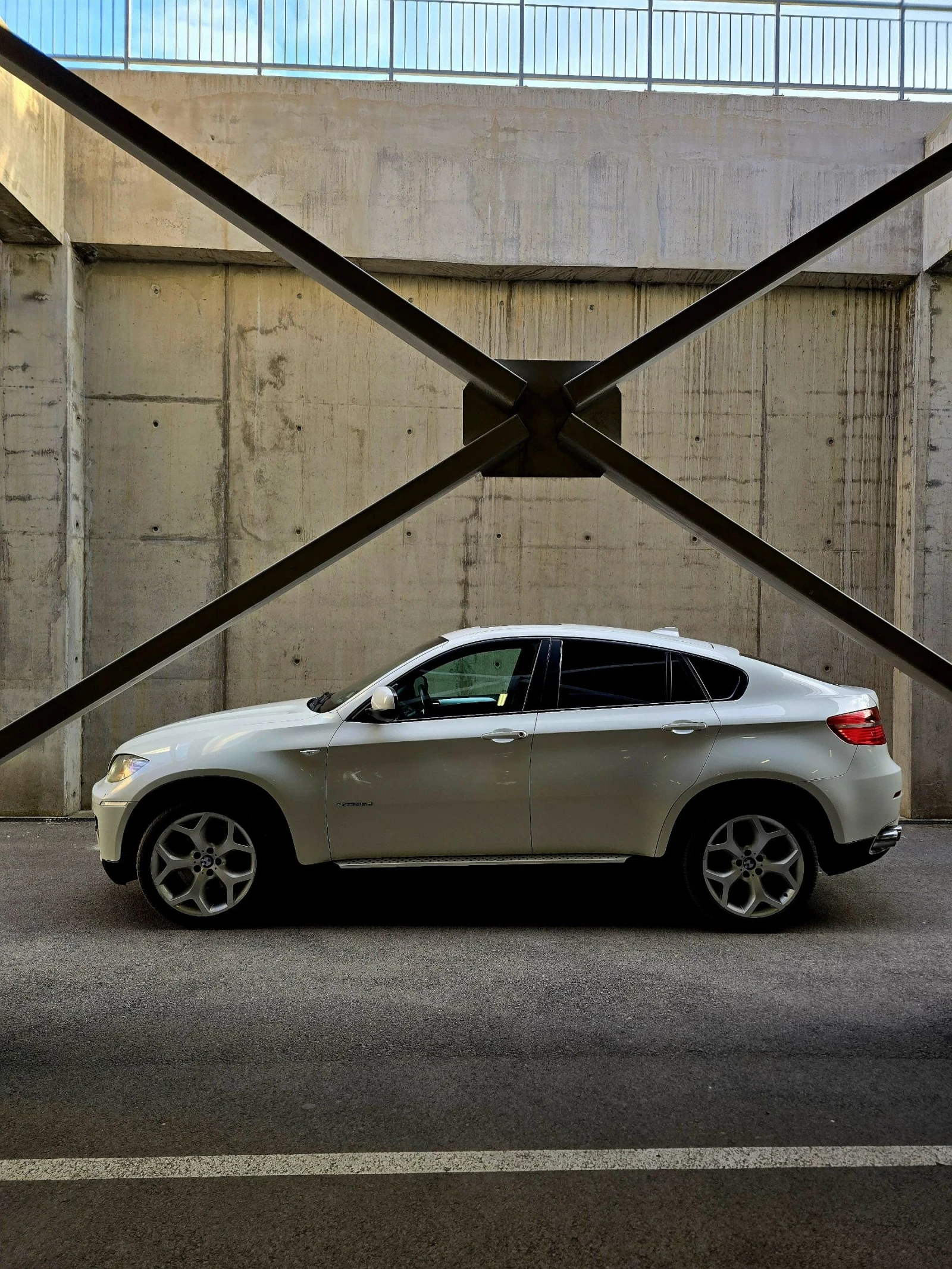 BMW X6 3.5D PANO* HARMON/KARDON* 20*  - изображение 2