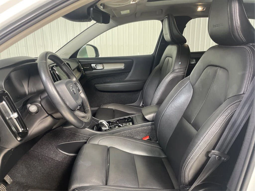 Volvo XC40 T5 INSCRIPTION* MEMORY* ПАНОРАМА* КАМЕРА* ПОДГРЕВ - изображение 9