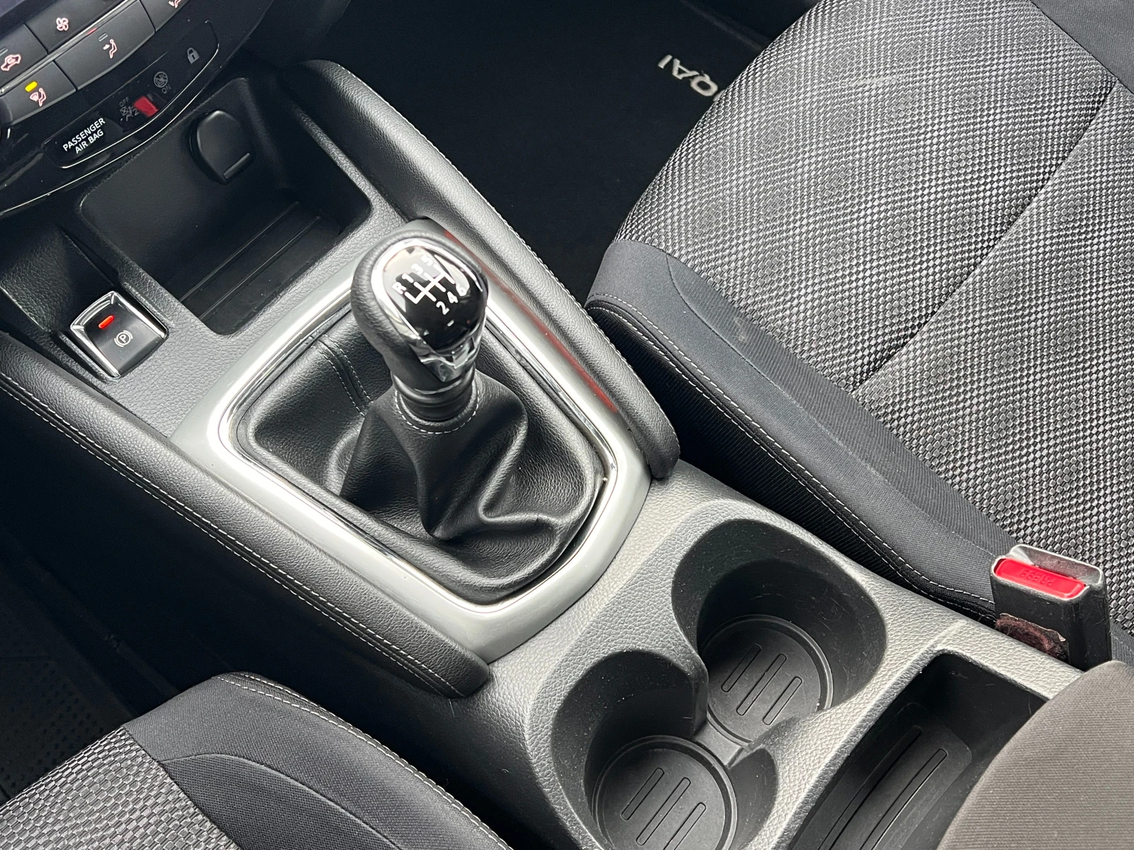 Nissan Qashqai 1.6dCi Accenta ПРОЧЕТИ ОПИСАНИЕТО, снимка 10 - Автомобили и джипове - 53944352