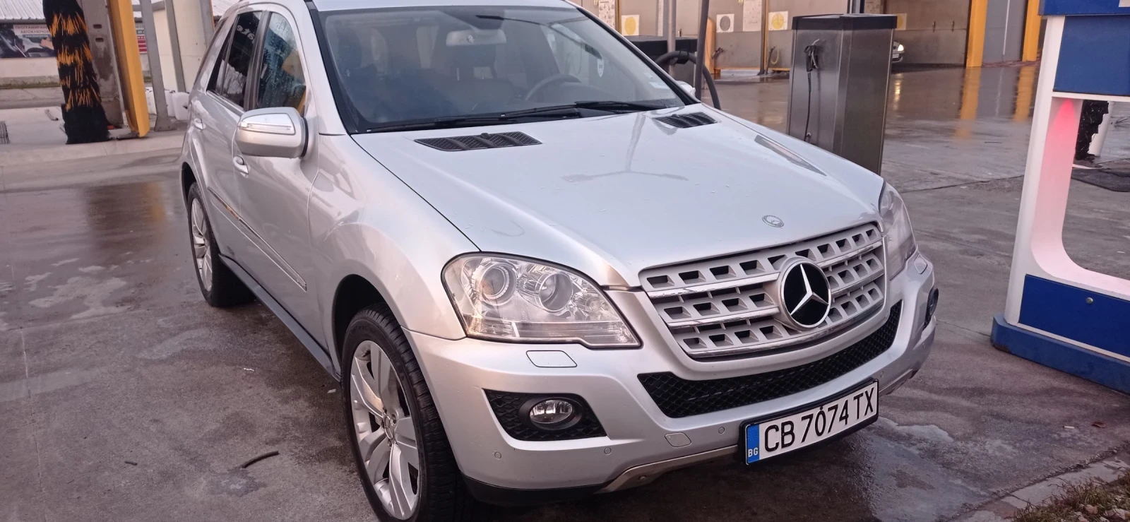 Mercedes-Benz ML 500 550 Sport, снимка 2 - Автомобили и джипове - 54448825