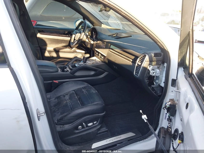 Porsche Cayenne 3.0L V-6 DI, DOHC, VVT, TURBO, 335HP All Wheel | Mobile.bg � ����������� 5