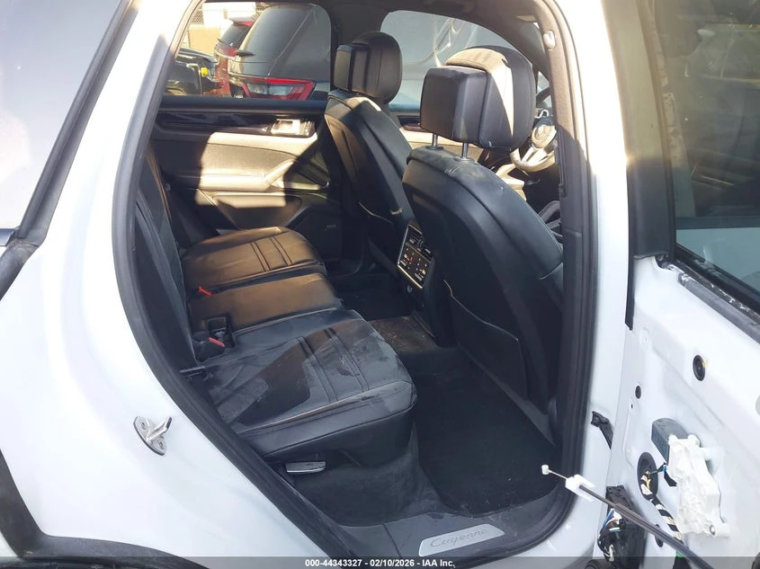 Porsche Cayenne 3.0L V-6 DI, DOHC, VVT, TURBO, 335HP All Wheel | Mobile.bg � ����������� 8