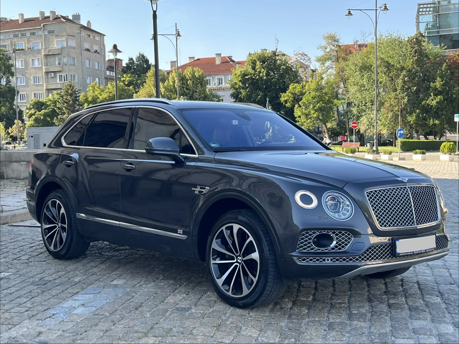 Bentley Bentayga W12* Camera* Pano* TV* Head-Up | Mobile.bg � ����������� 2