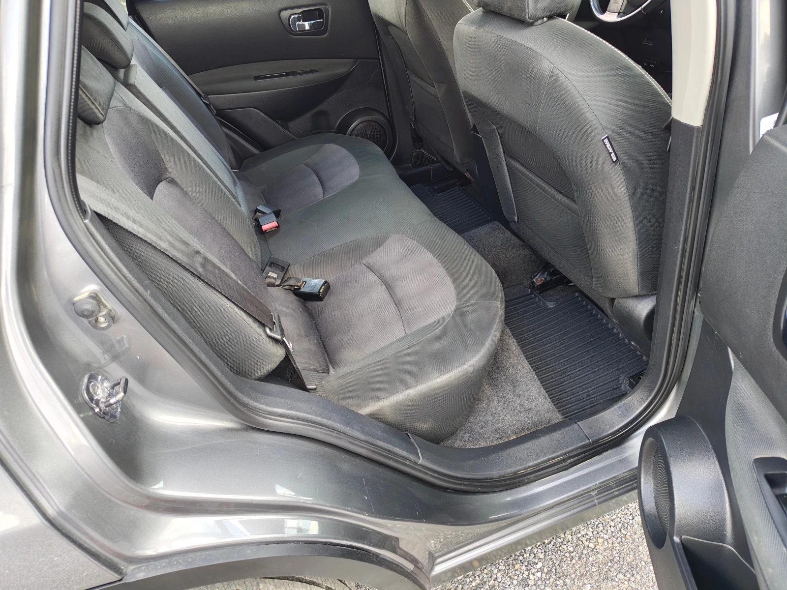 Nissan Qashqai 1.6 DCI, снимка 15 - Автомобили и джипове - 55909868