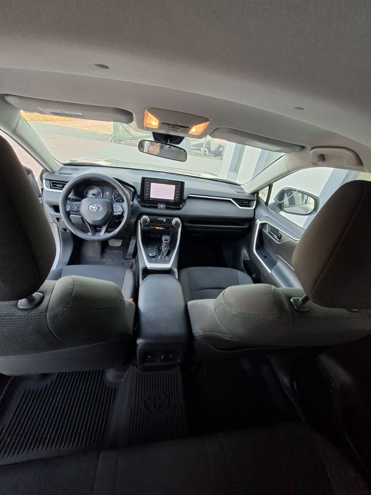 Toyota Rav4 2.5 Hybrid AWD, снимка 13 - Автомобили и джипове - 56020429
