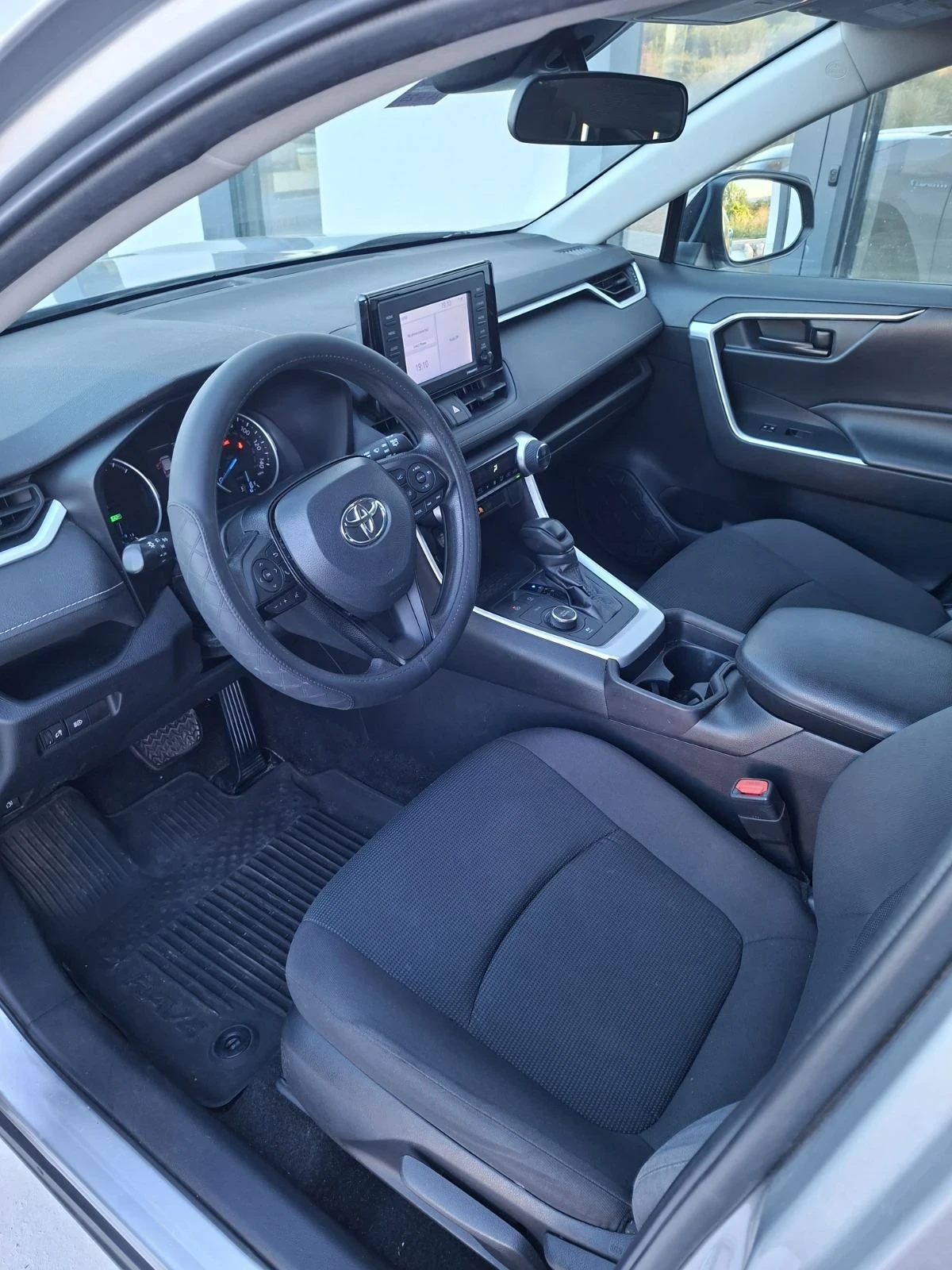 Toyota Rav4 2.5 Hybrid AWD, снимка 11 - Автомобили и джипове - 56020429