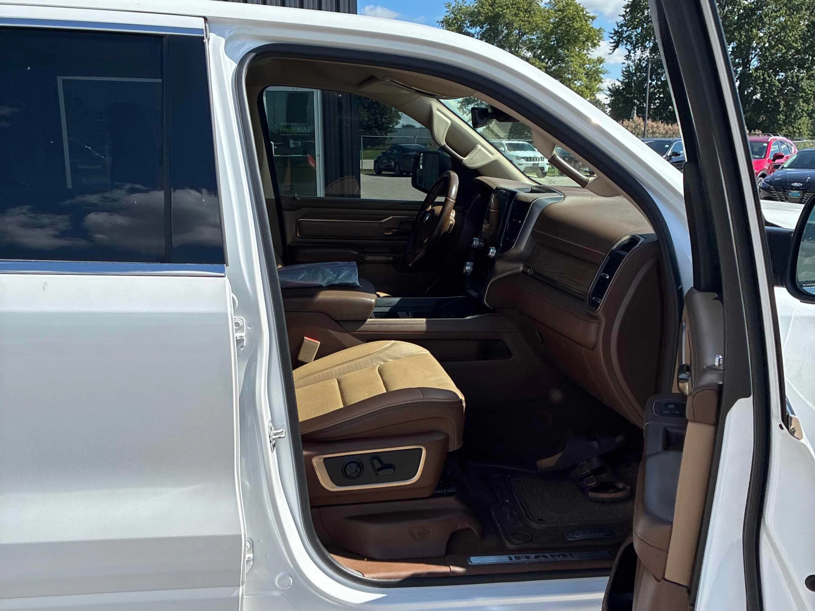 Dodge RAM 1500 * Longhorn * CARFAX * ЦЕНА ДО БГ, снимка 12 - Автомобили и джипове - 56139667
