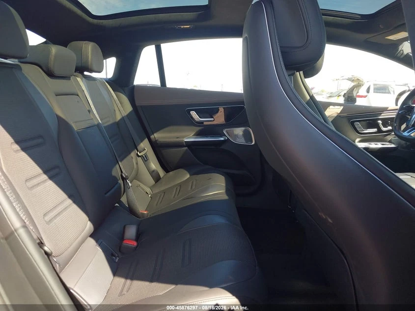 Mercedes-Benz EQE Amg 4Matic, снимка 8 - Автомобили и джипове - 56630311